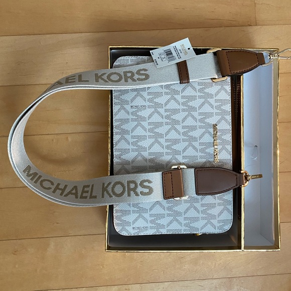 NWT Michael Kors Jet Set Large Saffiano Leather Crossbody Bag - Picture 6 of 6